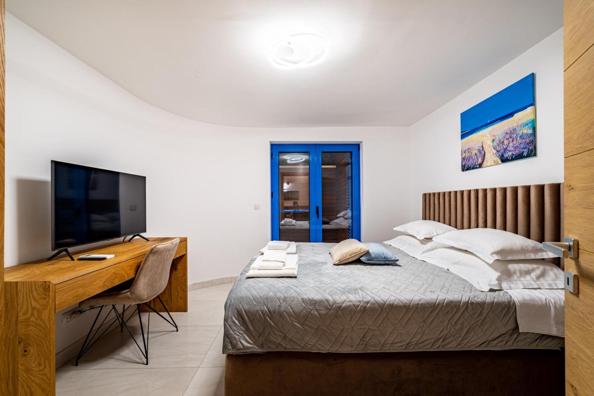 Apartment The Luxury Nest - Private Heated Pool