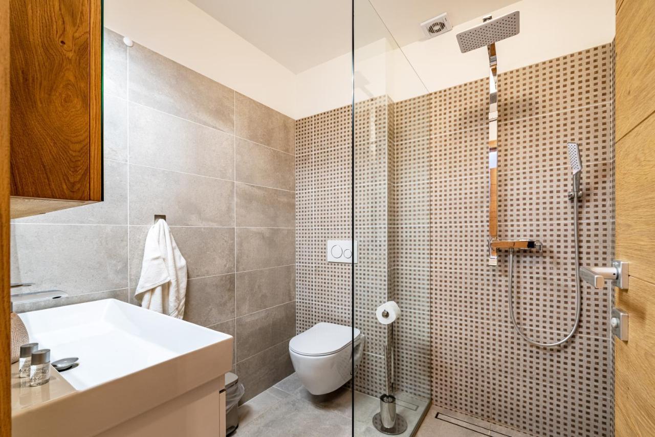 Apartment The Luxury Nest - Private Heated Pool