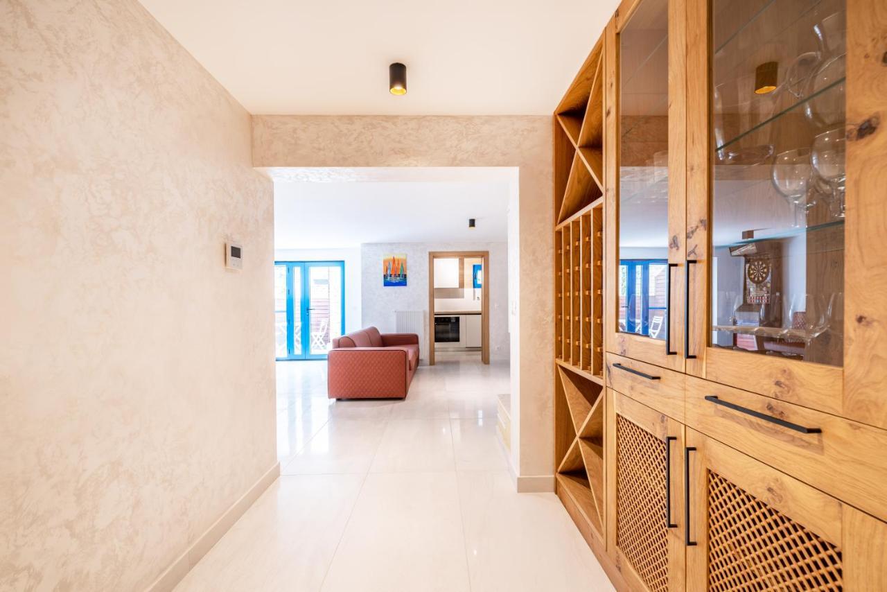 The Luxury Nest - Private Heated Pool Appartement