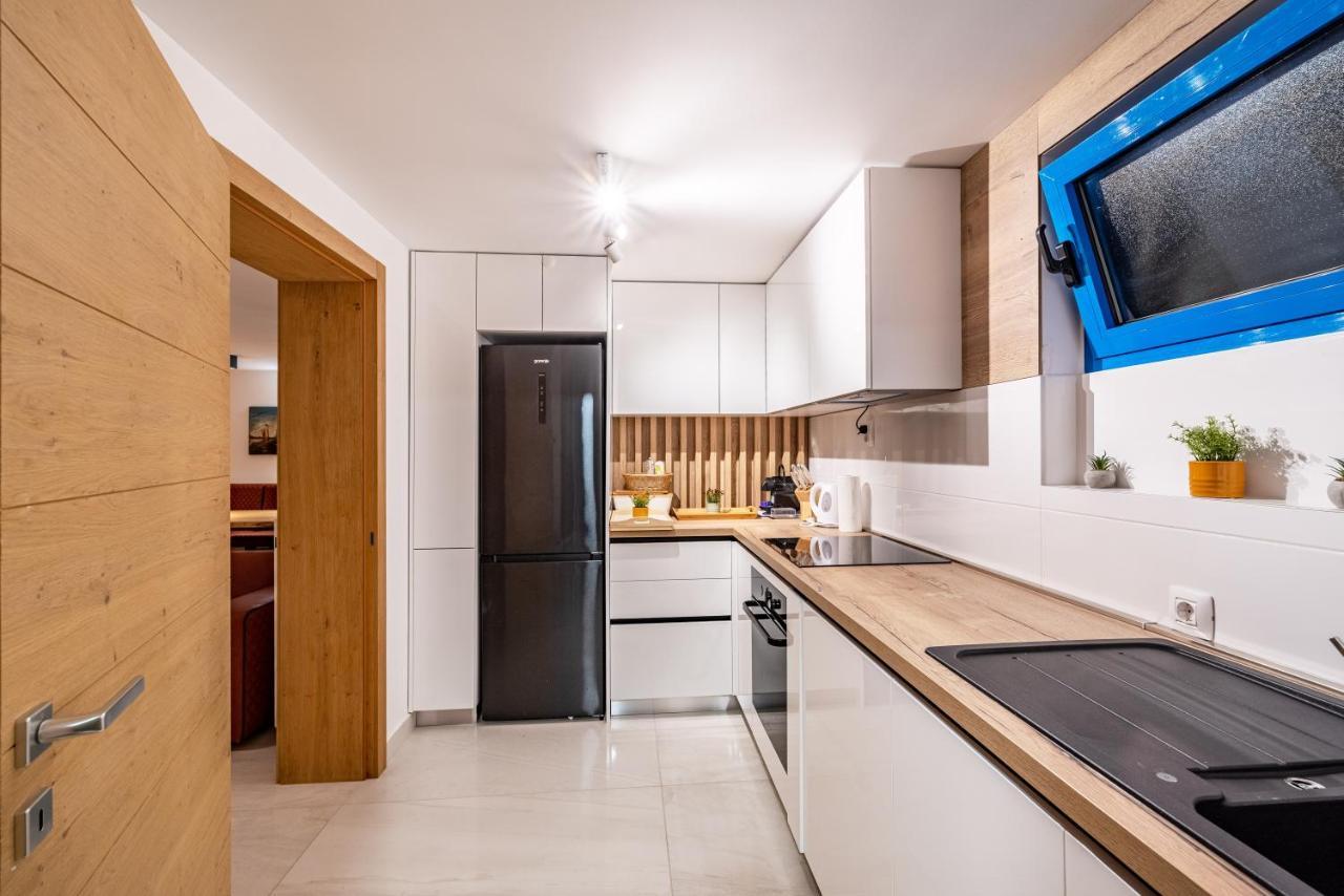 The Luxury Nest - Private Heated Pool Appartement