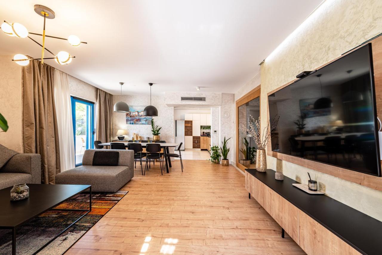 The Luxury Nest - Private Heated Pool Appartement *
